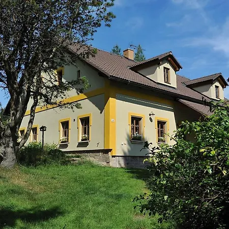Rodinne Debrne Hostinné