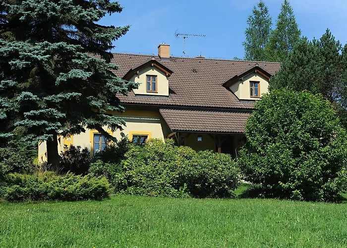 Rodinné Debrné Penzion Hostinné